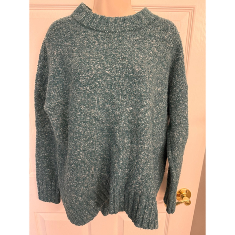 Old Navy Cozy Oversized Bouclé Crew-Neck Sweater Green Women's Size Medium